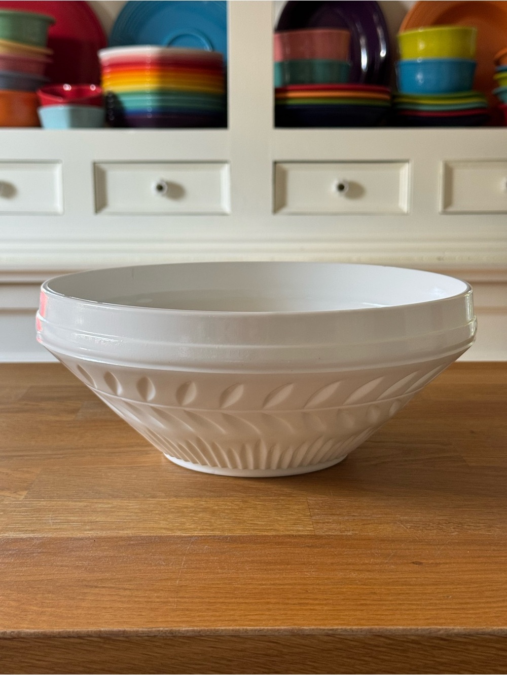 🤍🌿 Vintage Indiana Glass Milk Glass Serving Bowl | Laurel Leaf Pattern | MCM